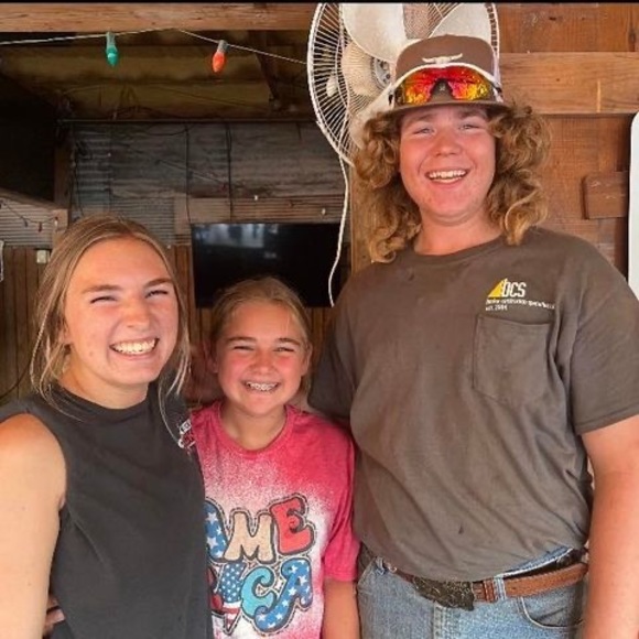 Meet the Posher Other - Meet your Posher, Angie